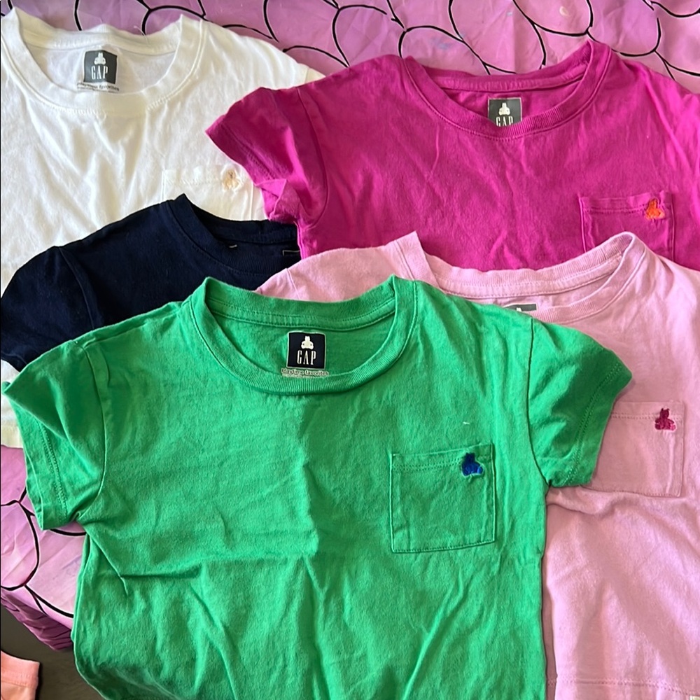 GAP Green and Pink Short Sleeve Tees